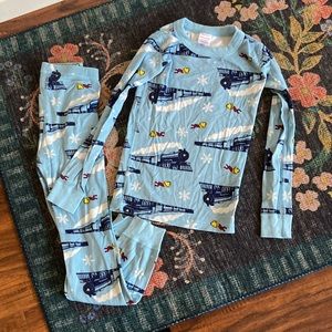 Hanna Andersson boys The Polar Express pajamas. Worn once. Size 6-7 $20